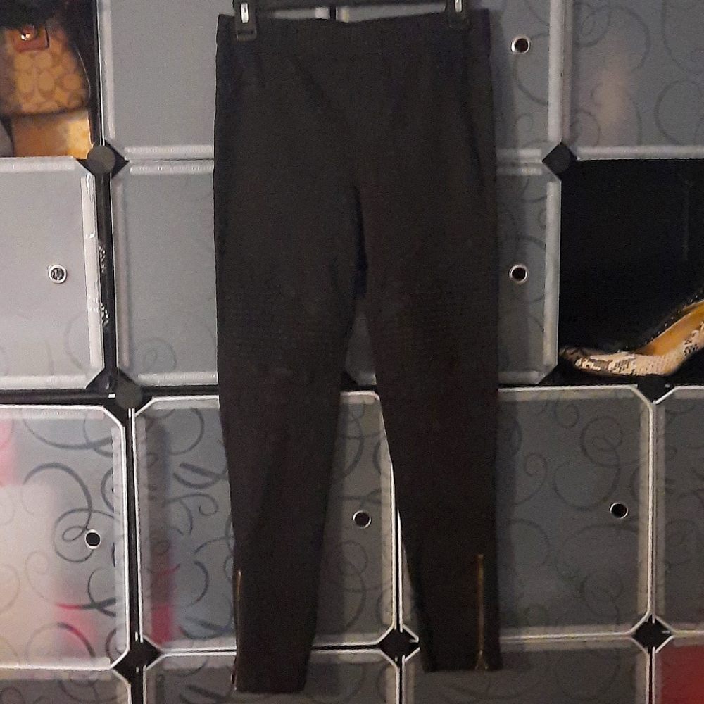 Black jeggings